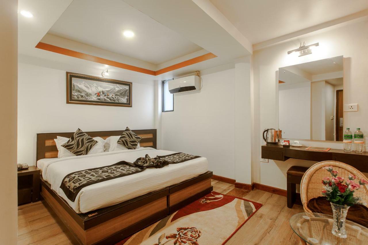 Hotel Shreesu Катманду Экстерьер фото